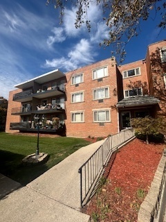 2215 West 111th Street Chicago IL 60643