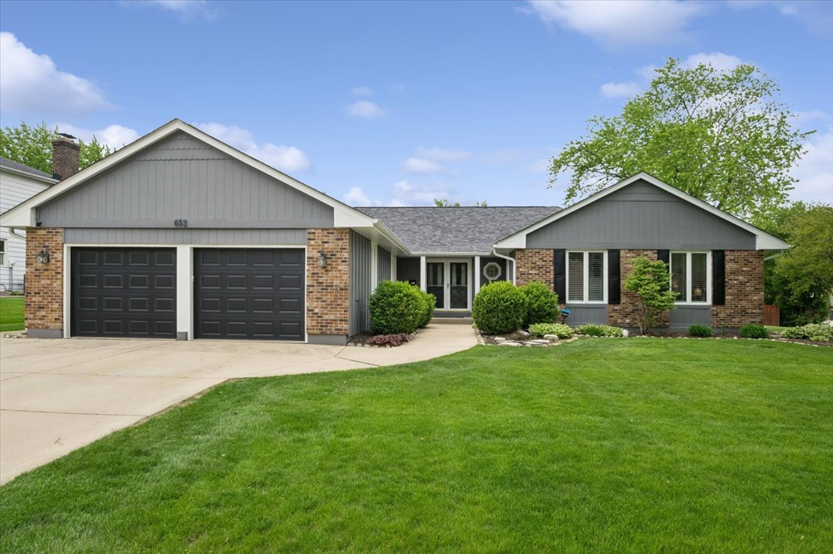 652 South Middleton Avenue Palatine IL 60067