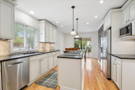 652 South Middleton Avenue Palatine IL 60067