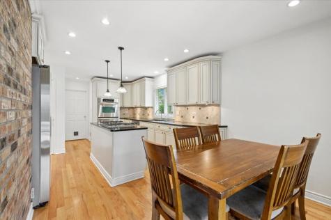 652 South Middleton Avenue Palatine IL 60067