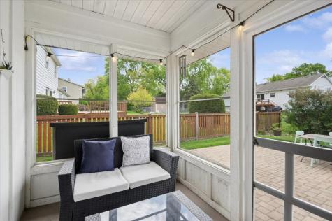 652 South Middleton Avenue Palatine IL 60067