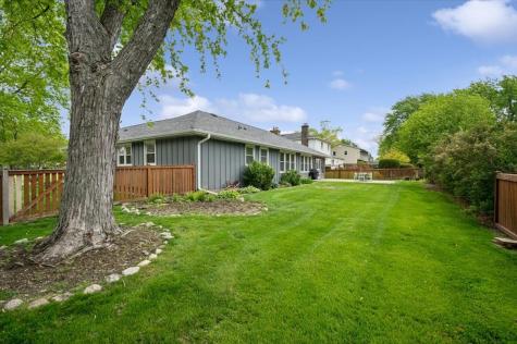 652 South Middleton Avenue Palatine IL 60067