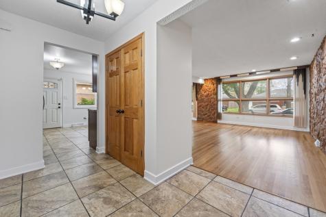 8737 South 50th Avenue Oak Lawn IL 60453