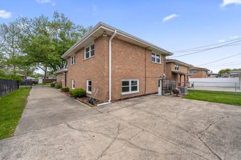 8737 South 50th Avenue Oak Lawn IL 60453