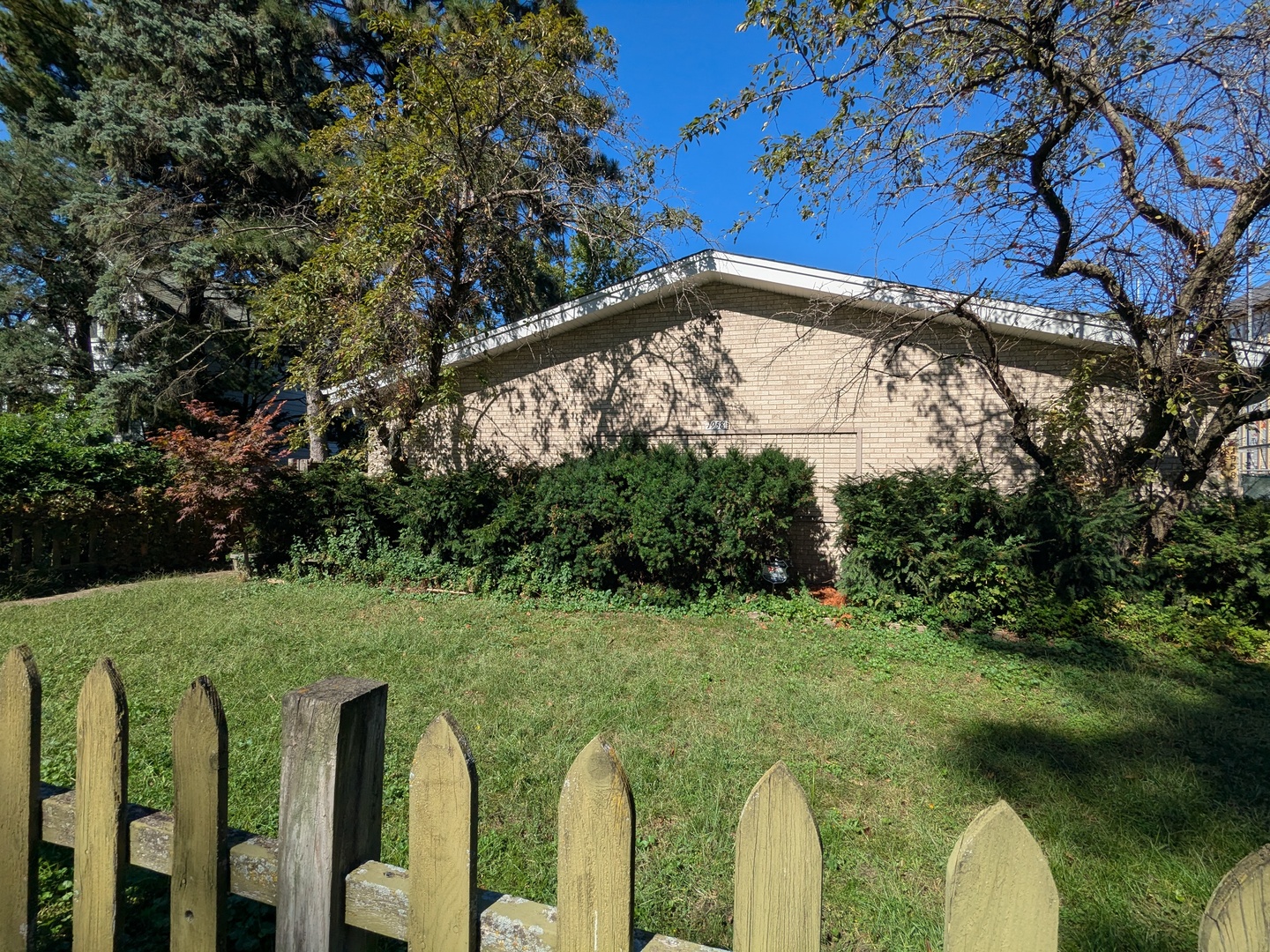 1958 West Morse Avenue Chicago IL 60626