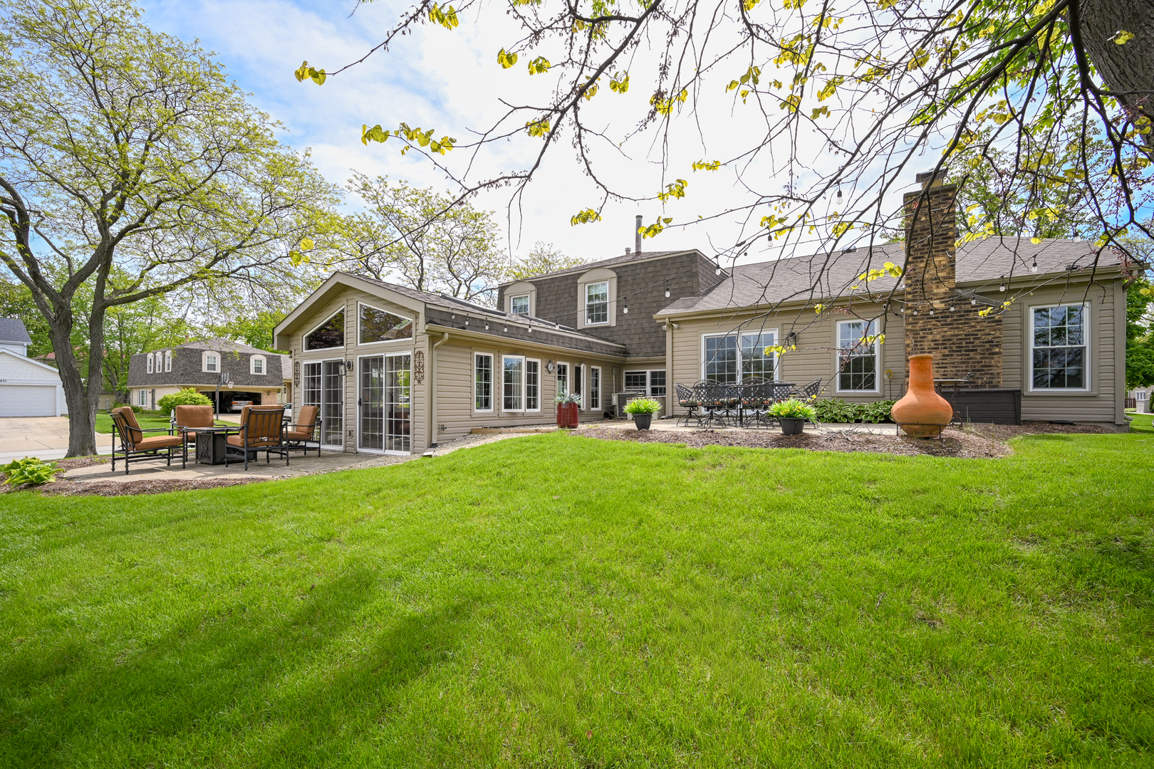 2234 Appleby Drive Wheaton IL 60189