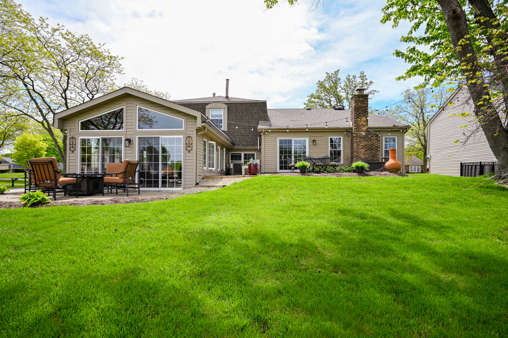 2234 Appleby Drive Wheaton IL 60189
