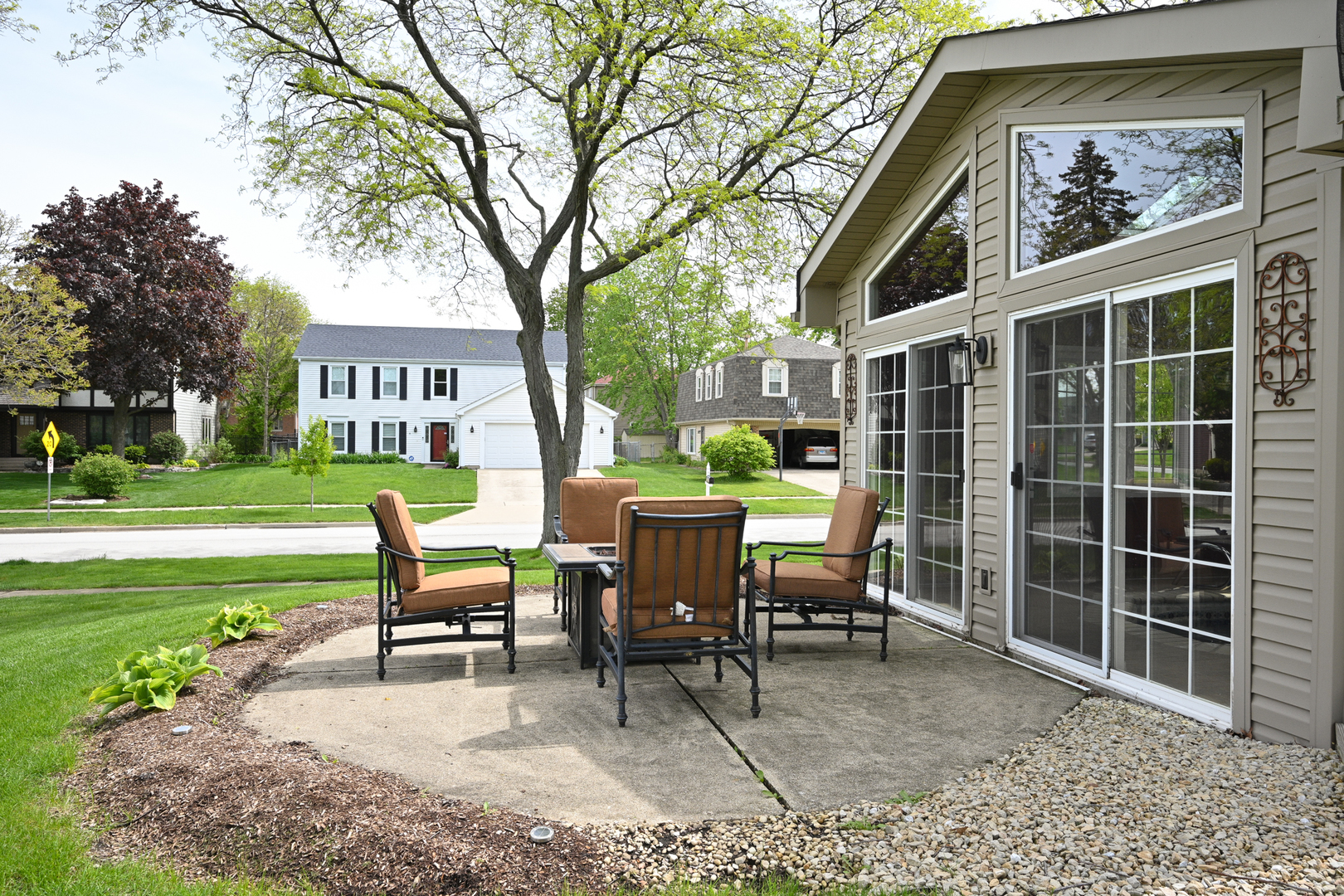 2234 Appleby Drive Wheaton IL 60189