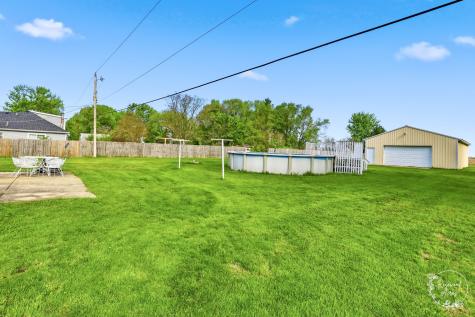 1769 West 2000s Road Kankakee IL 60901