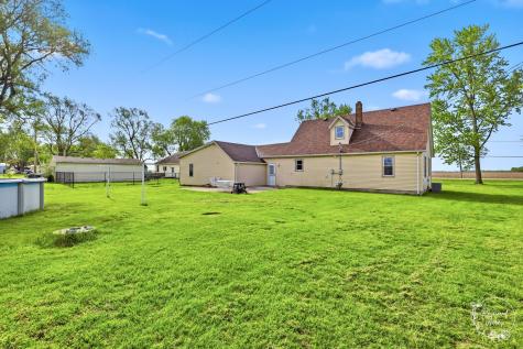 1769 West 2000s Road Kankakee IL 60901