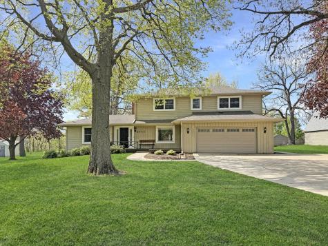 2711 Royal Oaks Drive Freeport IL 61032