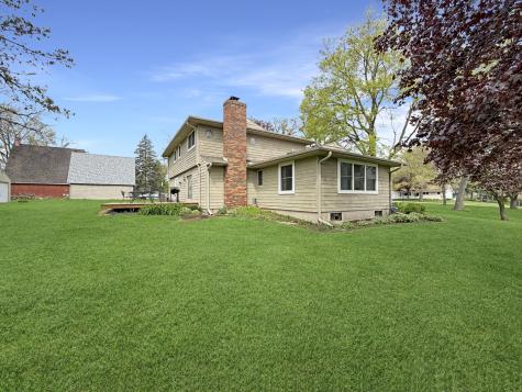 2711 Royal Oaks Drive Freeport IL 61032