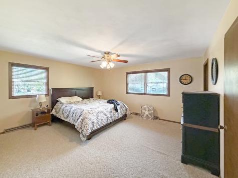 2711 Royal Oaks Drive Freeport IL 61032