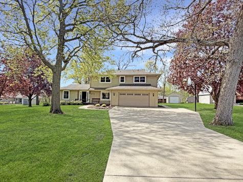 2711 Royal Oaks Drive Freeport IL 61032