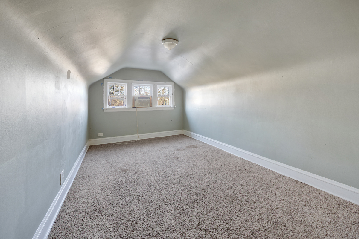 1748 North New England Avenue Chicago IL 60707