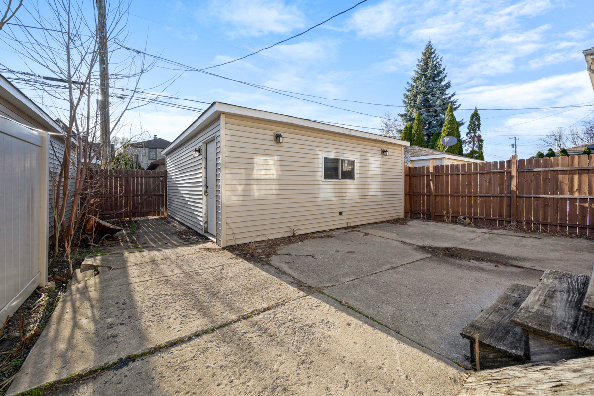 1748 North New England Avenue Chicago IL 60707