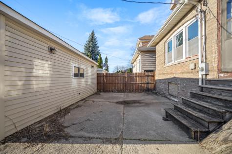1748 North New England Avenue Chicago IL 60707
