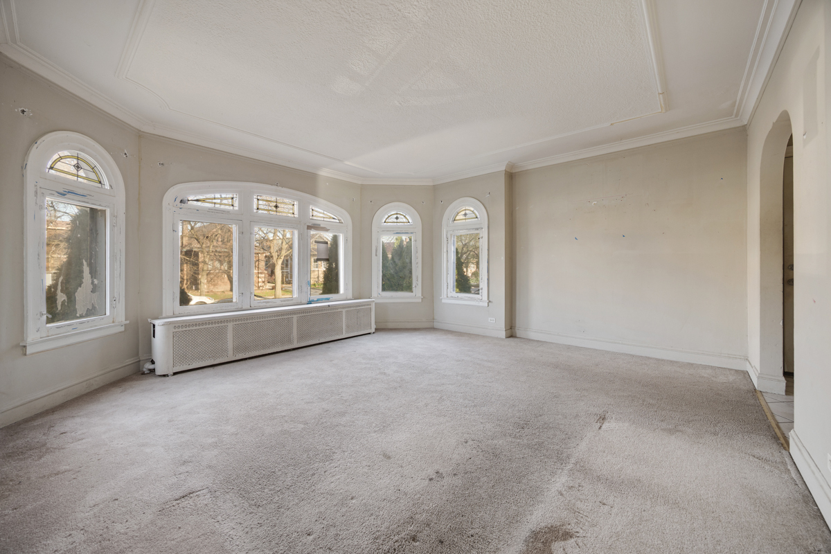 1748 North New England Avenue Chicago IL 60707