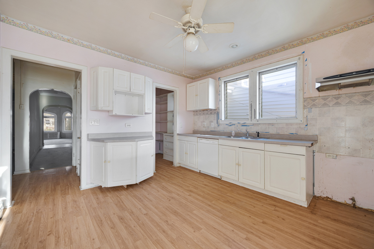1748 North New England Avenue Chicago IL 60707