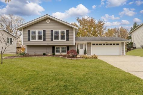 309 Plymouth Lane NW Bloomingdale IL 60108