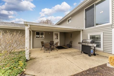 309 Plymouth Lane NW Bloomingdale IL 60108