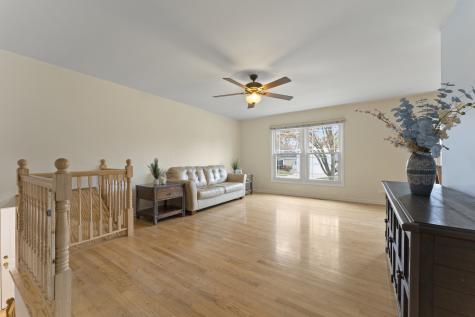 309 Plymouth Lane NW Bloomingdale IL 60108