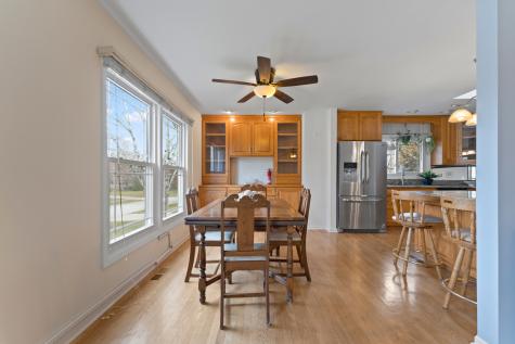 309 Plymouth Lane NW Bloomingdale IL 60108