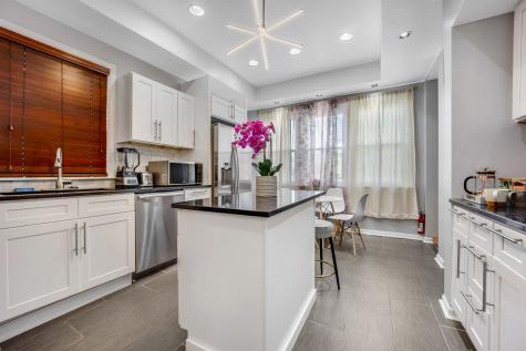 2920 North Gresham Avenue Chicago IL 60618
