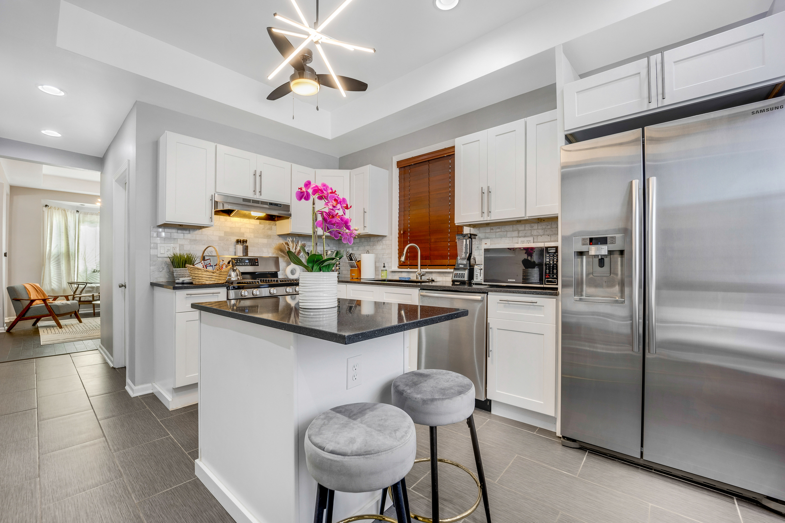 2920 North Gresham Avenue Chicago IL 60618