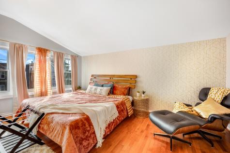 2920 North Gresham Avenue Chicago IL 60618