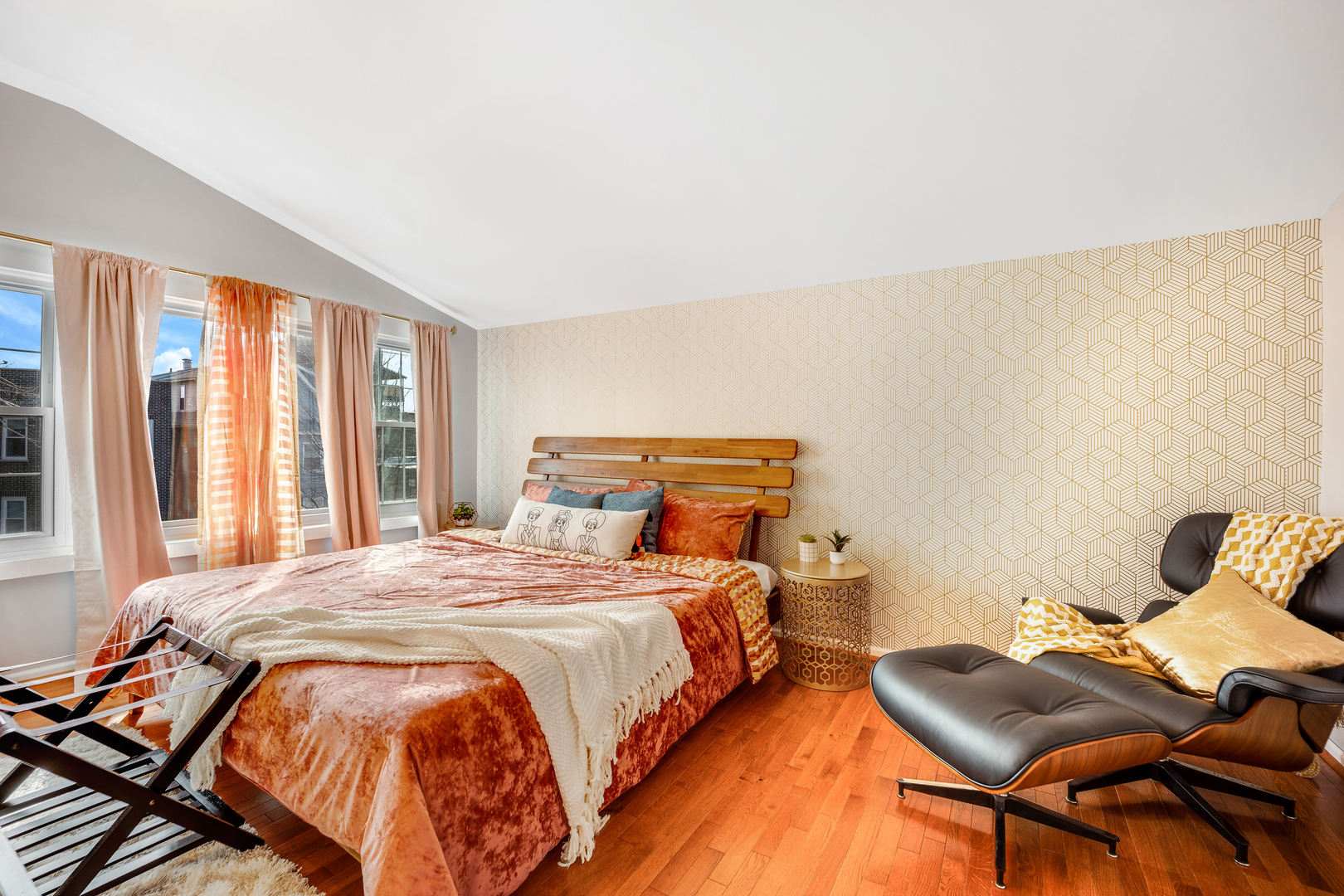2920 North Gresham Avenue Chicago IL 60618