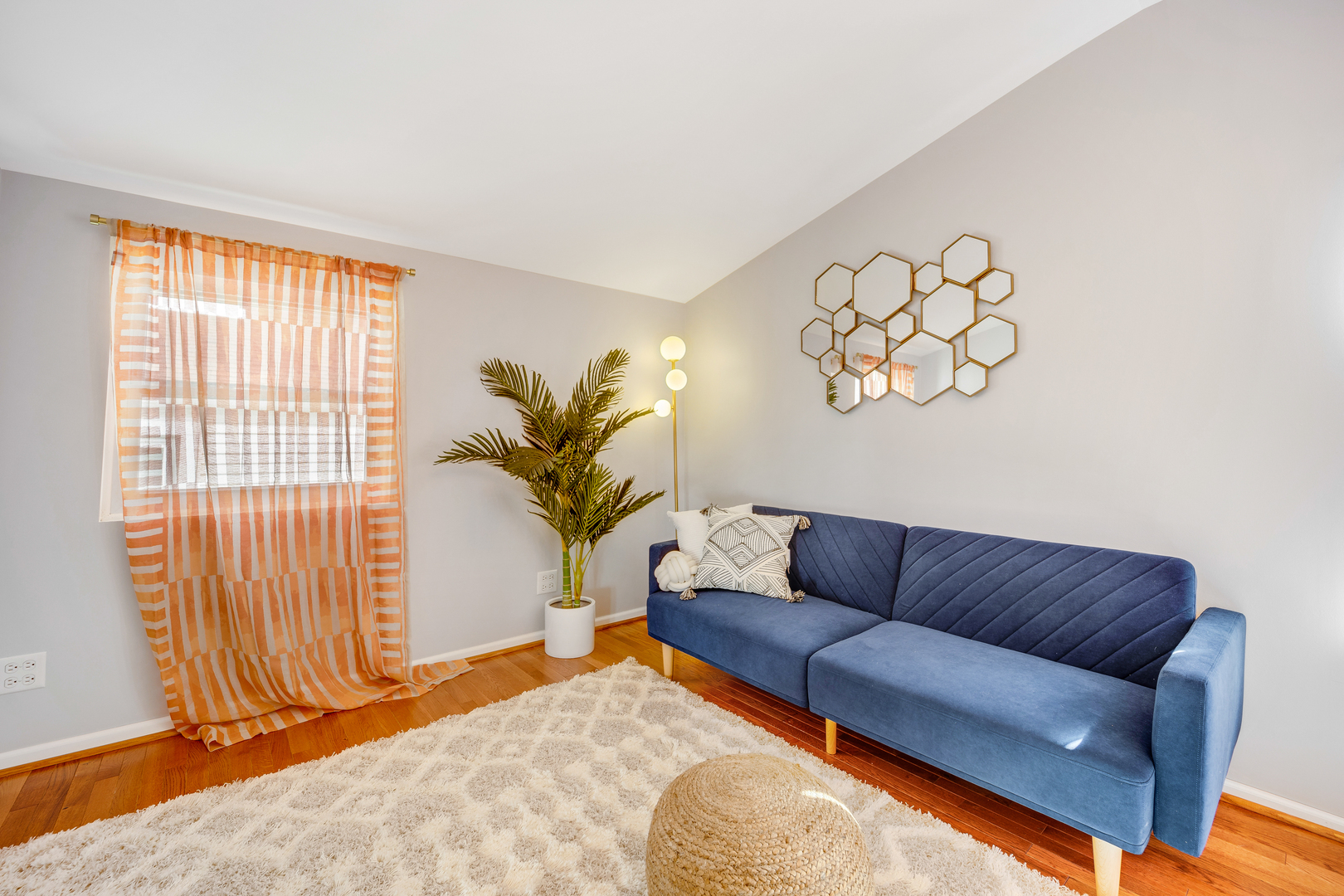 2920 North Gresham Avenue Chicago IL 60618