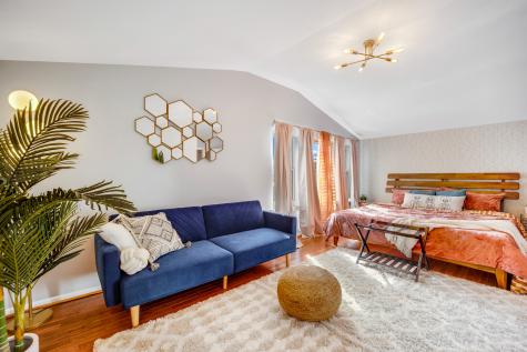 2920 North Gresham Avenue Chicago IL 60618