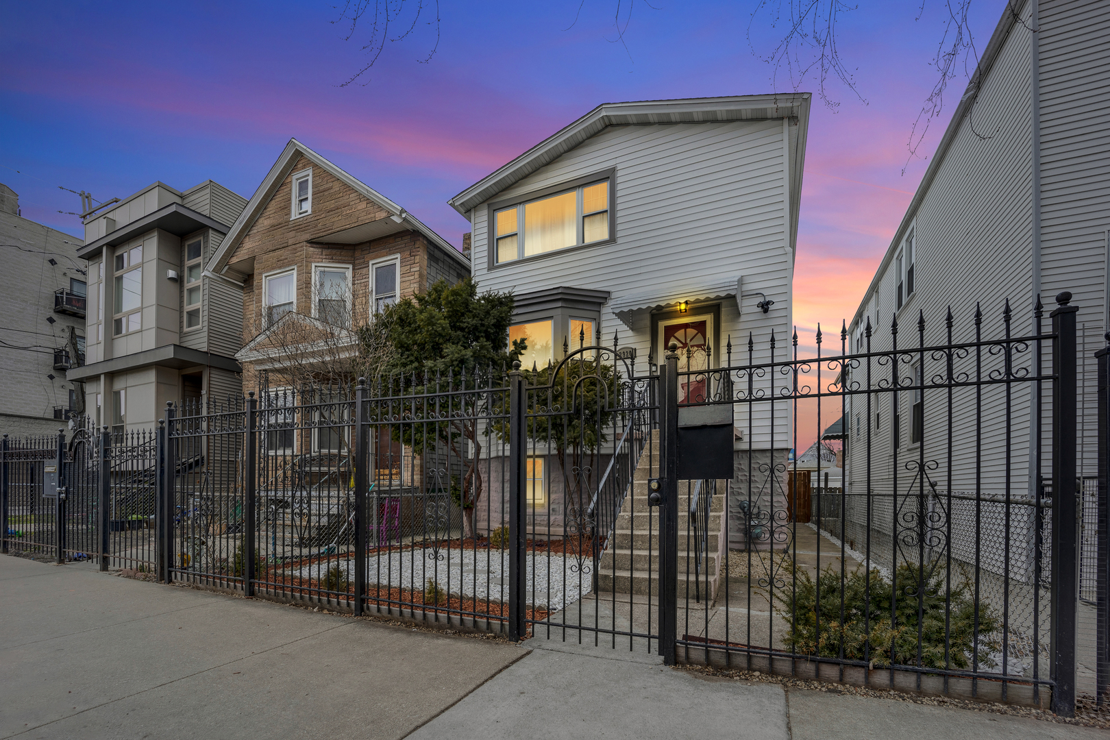 2920 North Gresham Avenue Chicago IL 60618