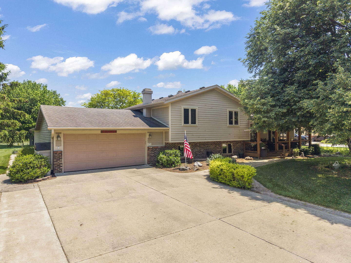 11S699 Schillinger Drive Naperville IL 60564