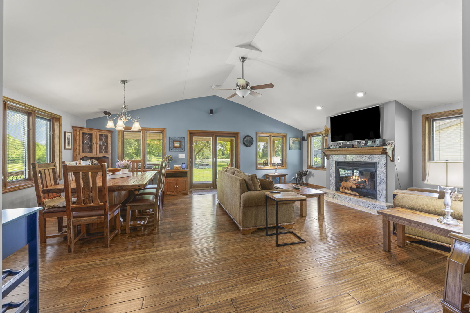 11S699 Schillinger Drive Naperville IL 60564