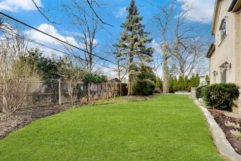 1414 Canterbury Lane Glenview IL 60025