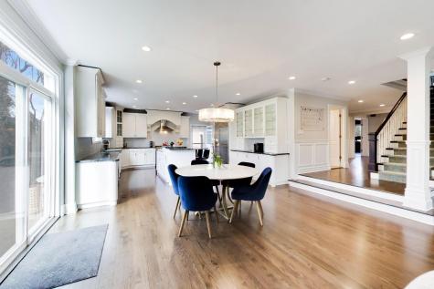 1414 Canterbury Lane Glenview IL 60025