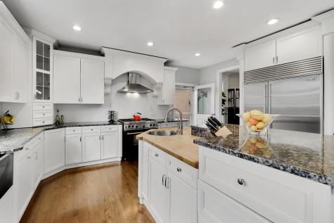 1414 Canterbury Lane Glenview IL 60025