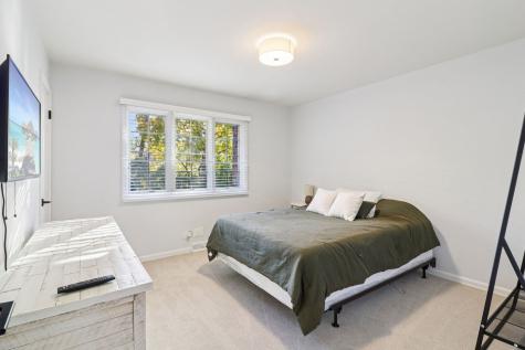 1443 Woodhill Drive Northbrook IL 60062
