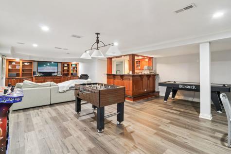 1443 Woodhill Drive Northbrook IL 60062