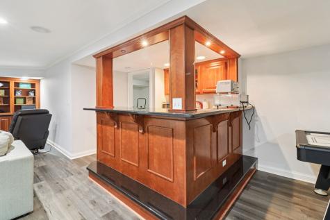 1443 Woodhill Drive Northbrook IL 60062