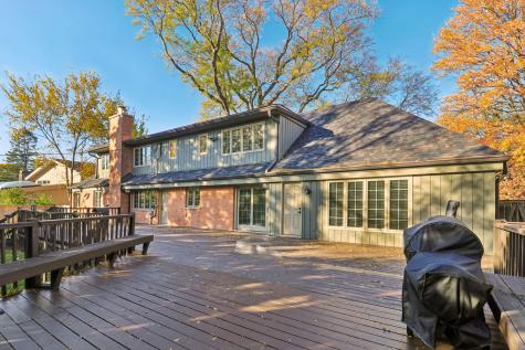 1443 Woodhill Drive Northbrook IL 60062