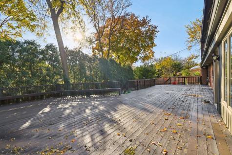 1443 Woodhill Drive Northbrook IL 60062