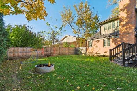 1443 Woodhill Drive Northbrook IL 60062