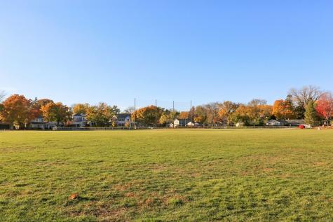 1443 Woodhill Drive Northbrook IL 60062