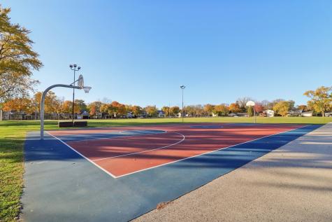 1443 Woodhill Drive Northbrook IL 60062
