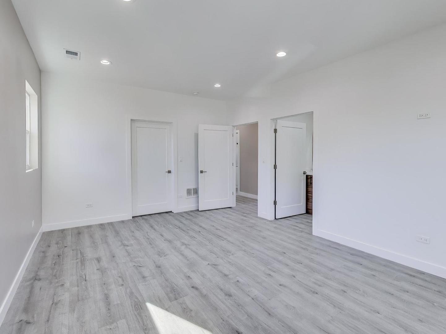 1721 West Arthur Avenue Chicago IL 60626