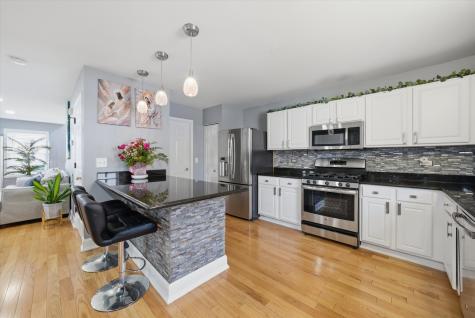 93 Windflower Court Romeoville IL 60446