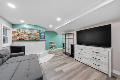 93 Windflower Court Romeoville IL 60446